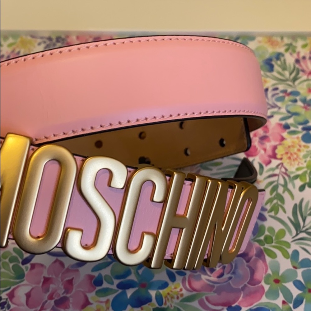 🔥🔥🔥Authentic Moschino Thick Leather Logo Belt - Picture 5 of 6